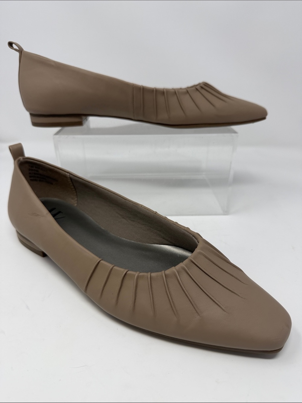 Worthington "Keats" Pleated Ballet Flats in Taupe Size 7 1/2
